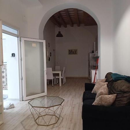 Apartamento Veedor 19 Dias Y Muchas Noches 加的斯 外观 照片